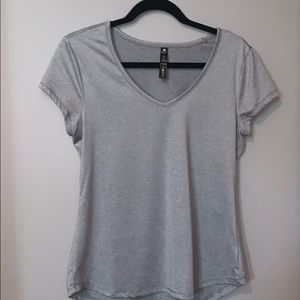 90 degree reflex Gray Workout V-Neck Top size M